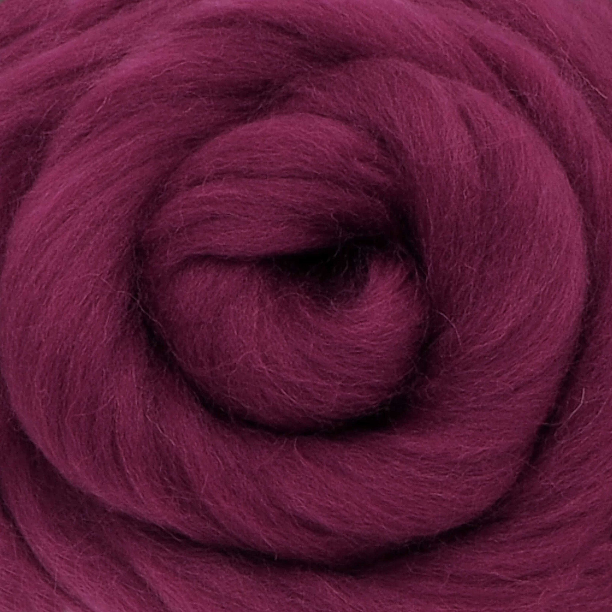 Ovčí vlna Merino česaná jemná 20 g vínová 34